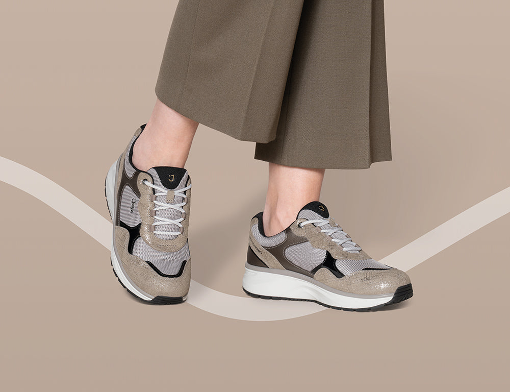 Womens Tina III Bronze Black Active Trainers