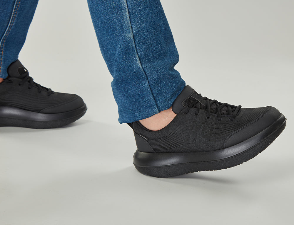 Mens Rüti Black Air-Cushioned Strato Trainers