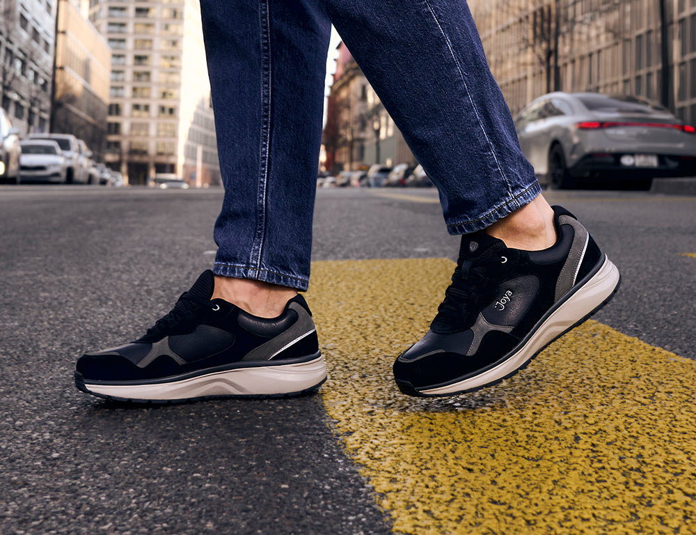 Mens Tony III Black Active Trainers